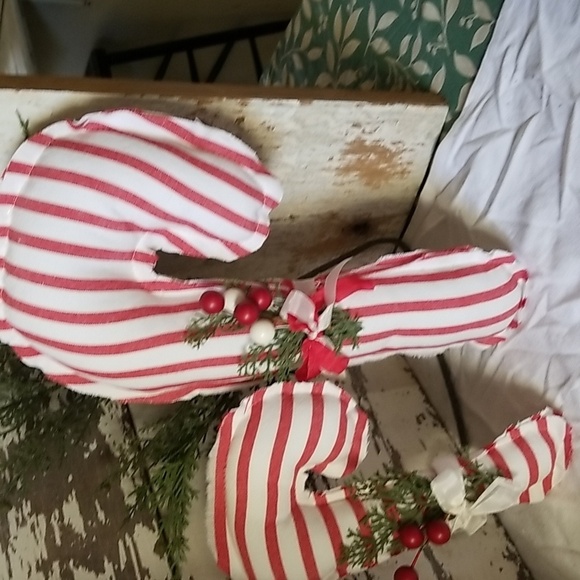 2 Handmade Candy Cane Christmas Decor Farmhouse Pillows - Picture 3 of 4